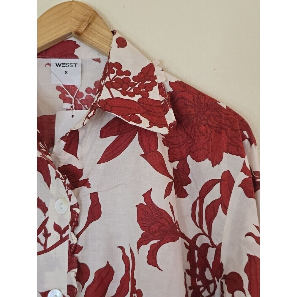 White & Red Floral Button-Up Blouse - Picture 2 of 13